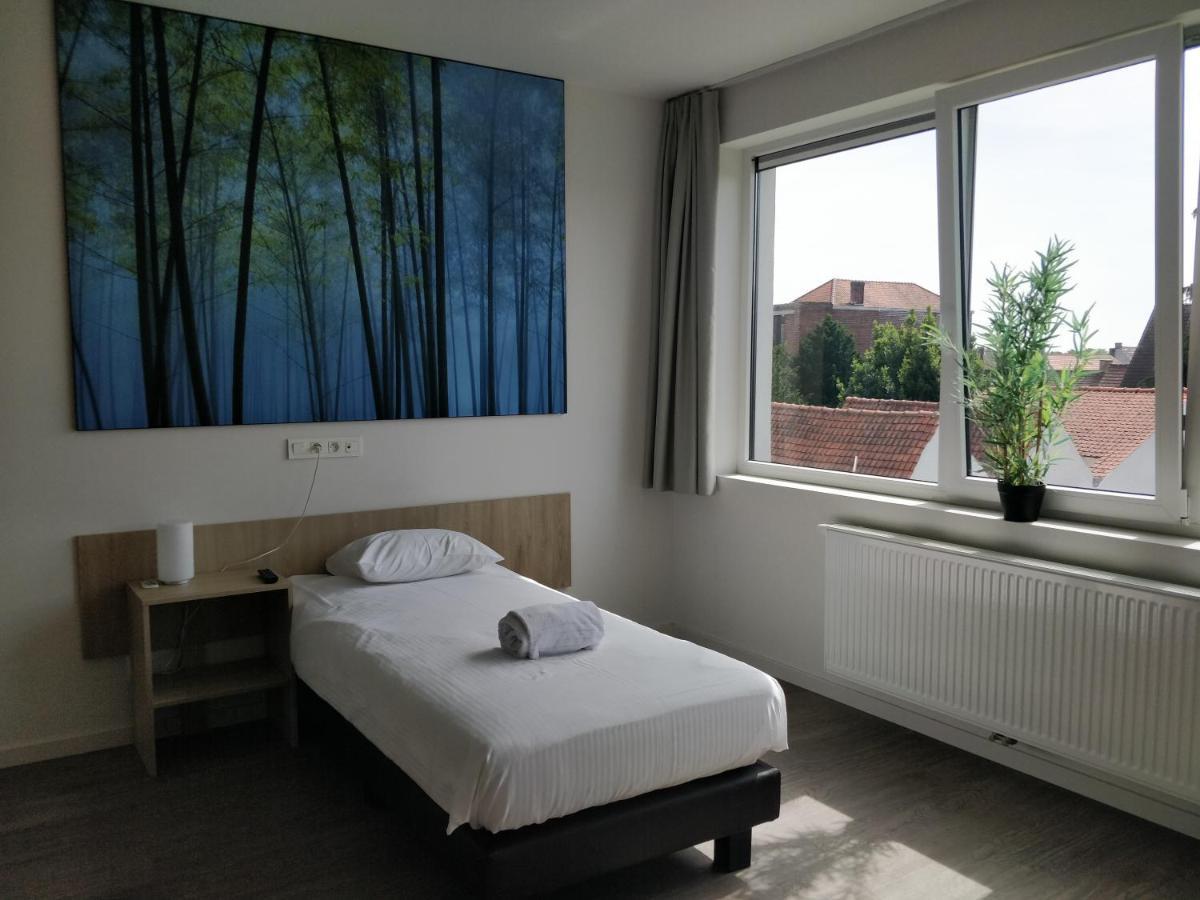 Zorghotel Prinsenhof رونس المظهر الخارجي الصورة